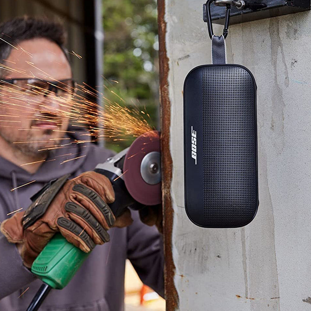 Bocina Bose Soundlink Flex Portátil color Negra