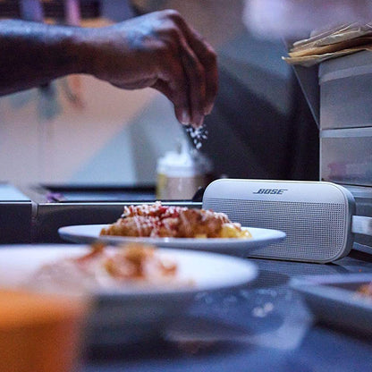 Bocina Bose Soundlink Flex Portátil color Blanca